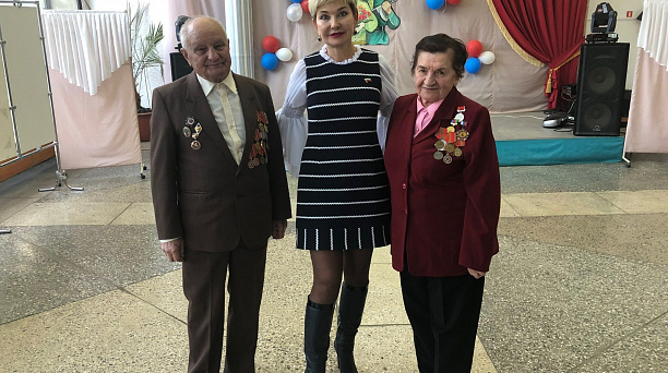 Заместитель председателя городской Думы Галина Алексеевна Ермакова организовала торжественное мероприятие в честь Дня защитника Отечества