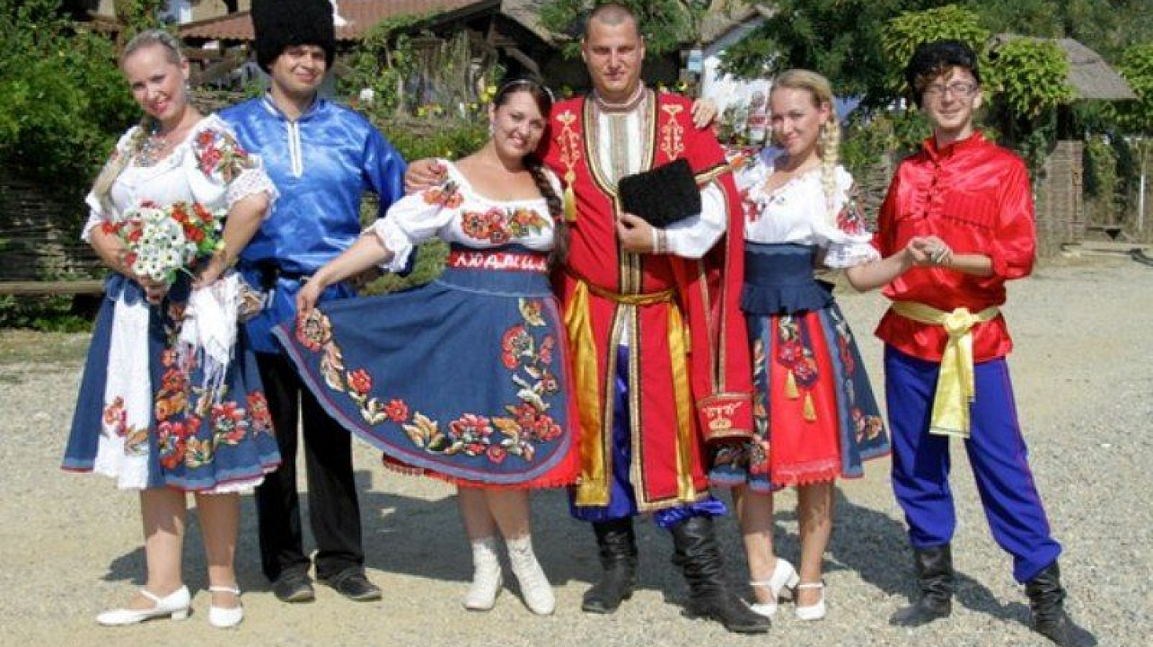 Творческие коллективы Центрального округа приняли участие в фестивалях этнокультурного комплекса «Атамань»