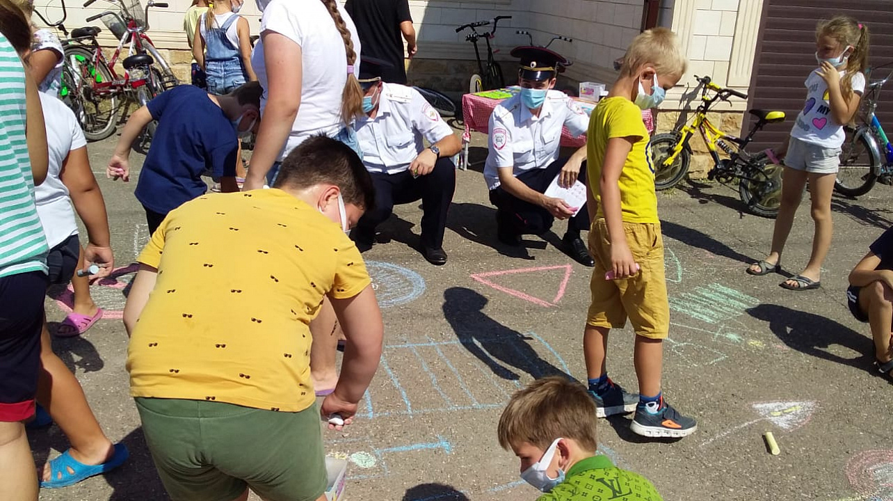 В садоводческом товариществе «Янтарь» прошли занятия с детьми по безопасной езде на велосипедах