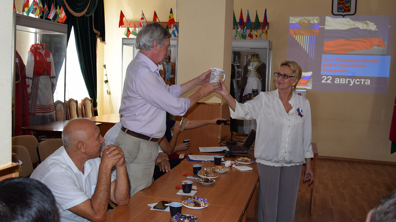 Представители Центра национальных культур приняли участие в мероприятиях, посвященных Дню Государственного (4).JPG