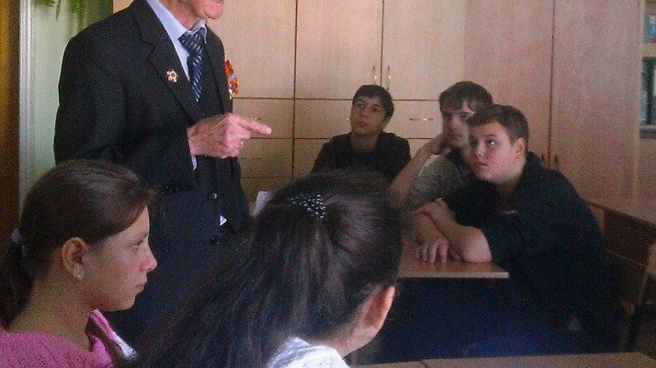 Ветеран войны Константин Бондарев поучаствовал в жюри конкурса знатоков в Прикубанском округе