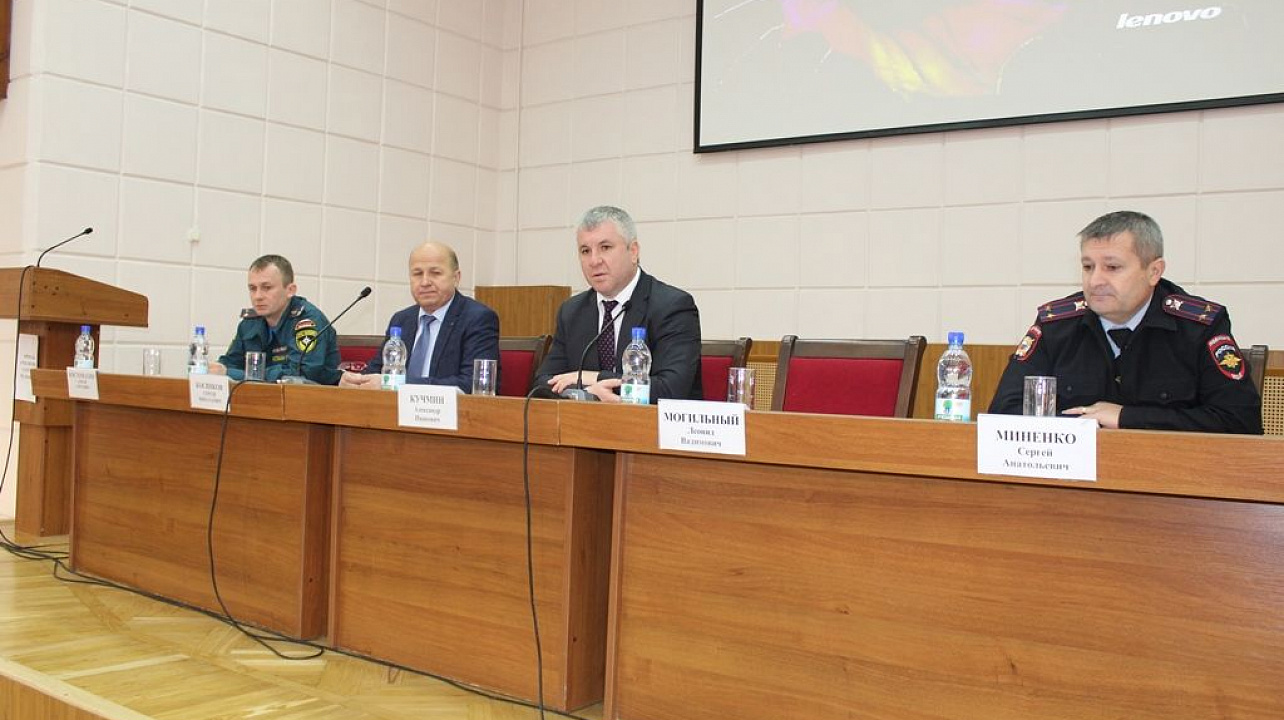 В Западном округе прошло заседание комиссии по чрезвычайным ситуациям