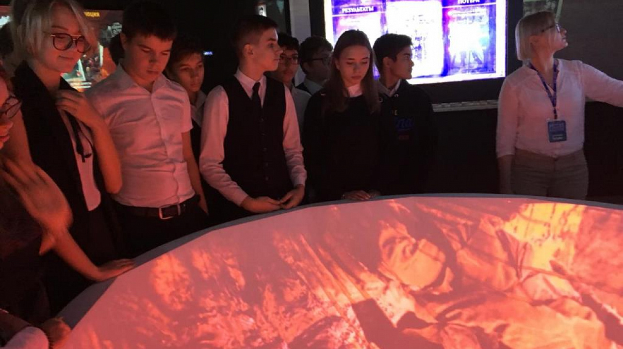 Школьники Западного округа побывали в Историческом парке