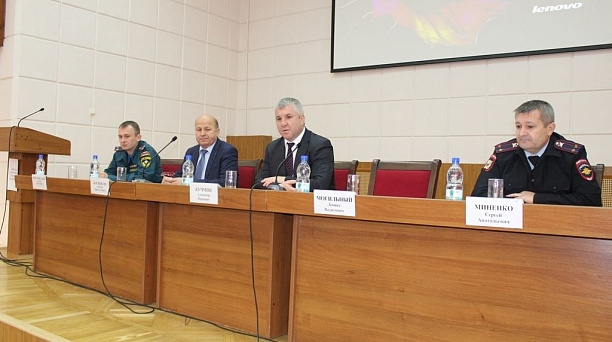 В Западном округе прошло заседание комиссии по чрезвычайным ситуациям