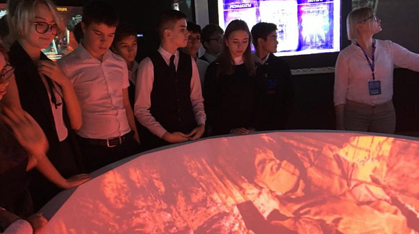 Школьники Западного округа побывали в Историческом парке