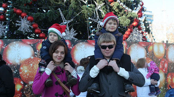 Во всех парках и на площадях Краснодара по 8 января ежедневно идут новогодние представления