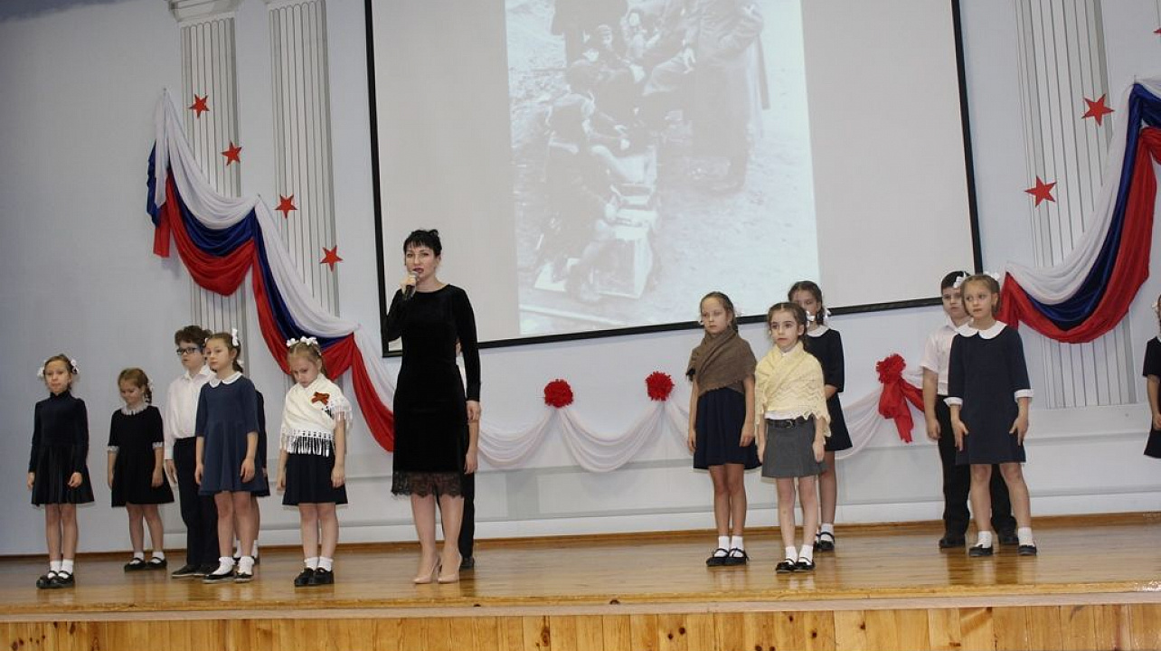 В Юбилейном микрорайоне состоялось торжественное собрание ко Дню защитников Отечества