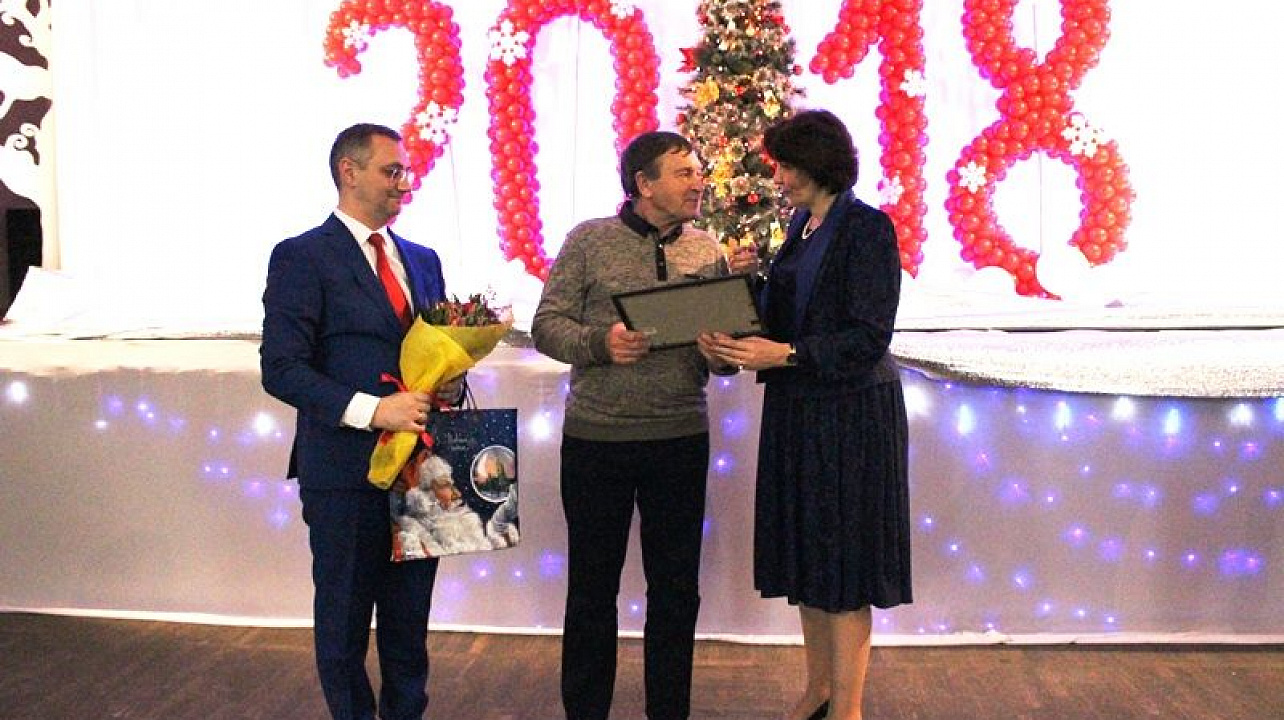 В Центральном округе состоялся  традиционный новогодний бал общественности