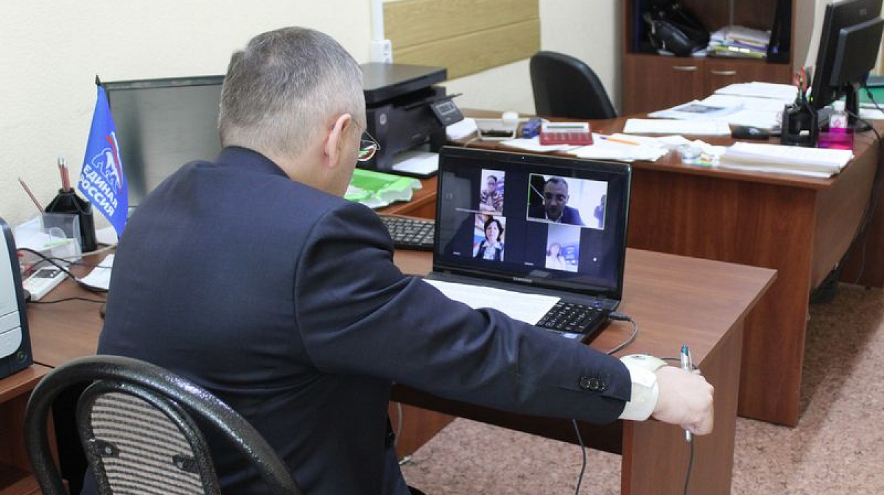 Заместитель председателя Совета сторонников партии краснодарского местного отделения партии «Единая Россия» Сергей Громыко провел личный прием граждан