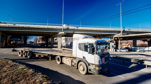 В преддверии Нового года в Краснодаре ограничат движение грузового транспорта в дневное время