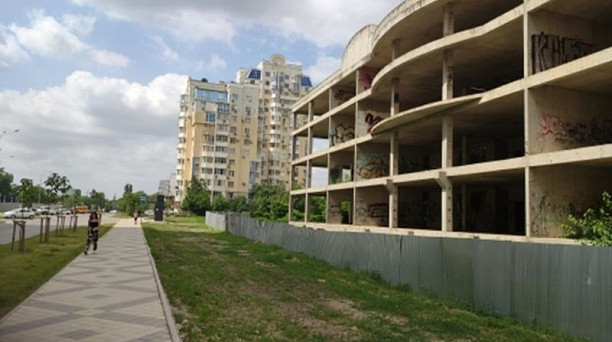 По поручению главы Краснодара проводятся регулярные рейды по объектам незавершенного строительства