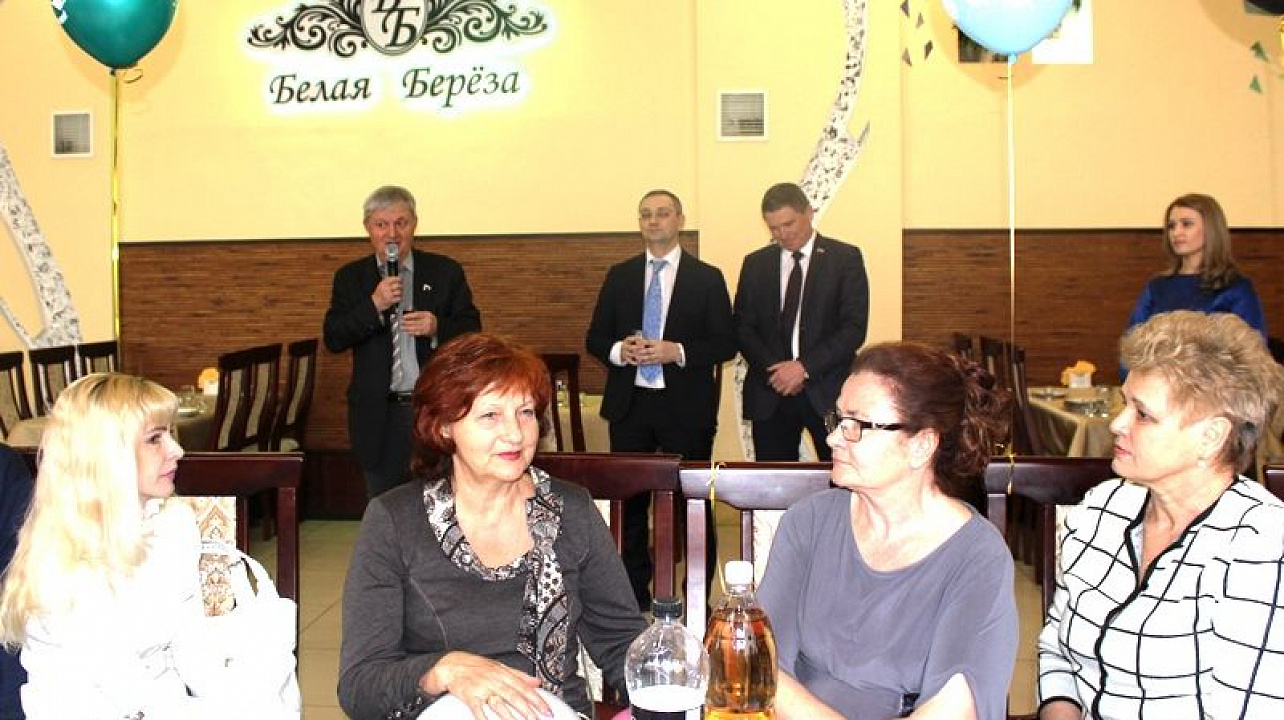 Общественницы 35-го и 36-го избирательных округов отметили 8-е марта