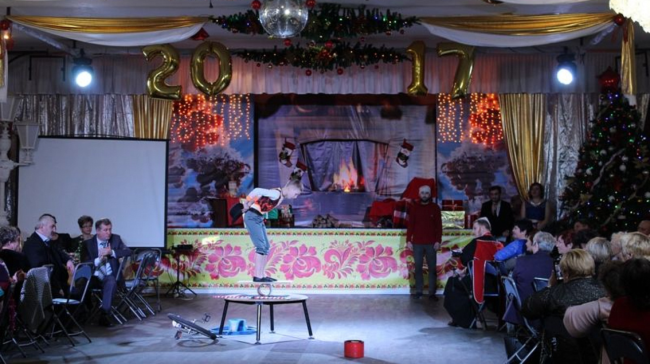 В Центральном округе состоялся новогодний бал общественности