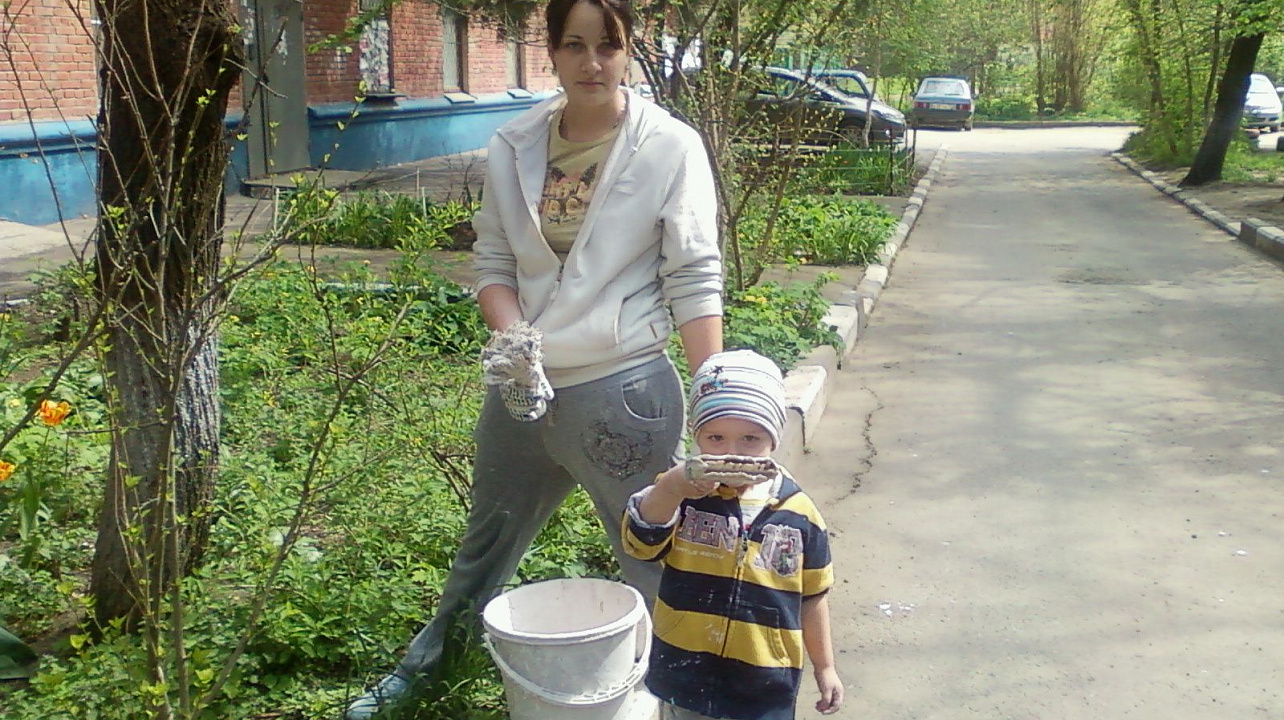 ТОСы Славянского микрорайона активно участвуют в субботниках на придомовых территориях