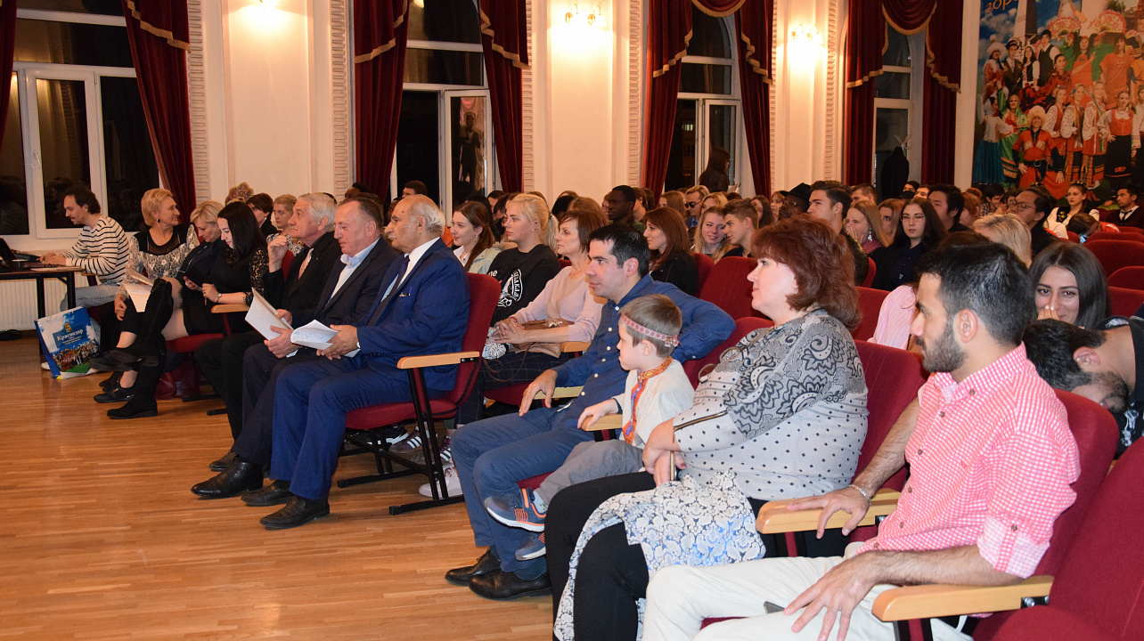 Праздничную программу «Планета дружбы» провели в Краснодаре (5).JPG