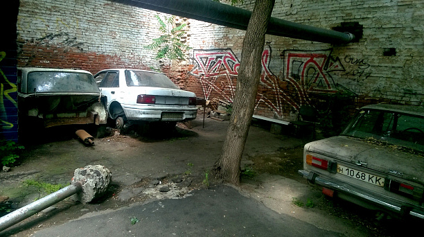 В Западном округе прошёл рейд по выявлению брошенных транспортных средств