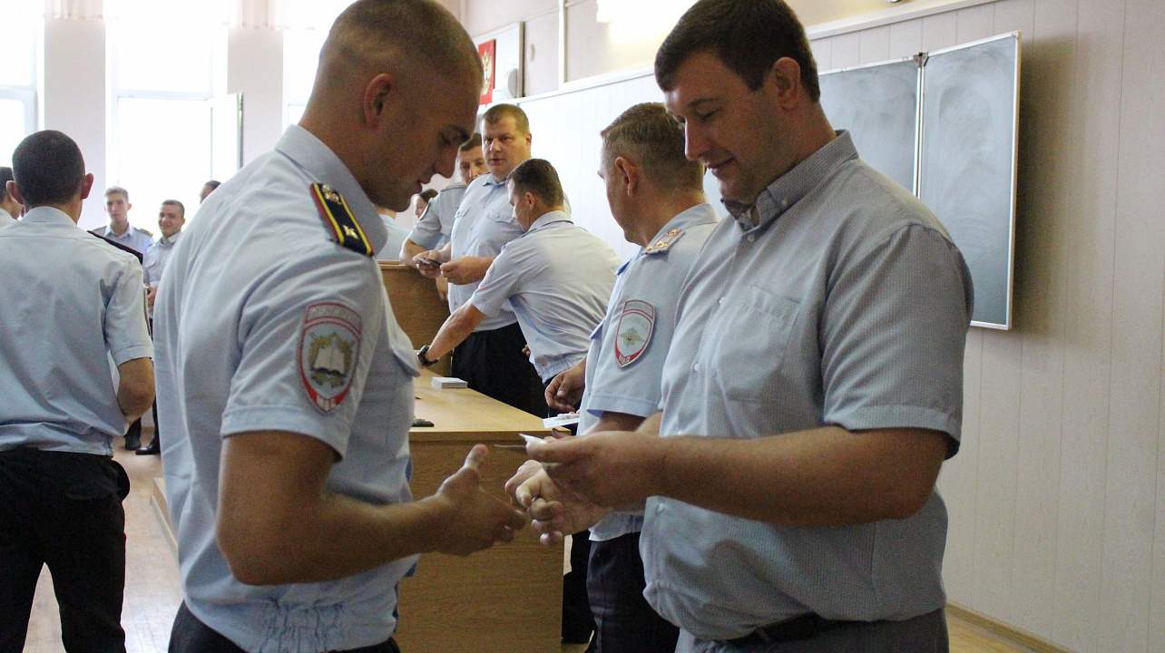 Курсанты университета МВД получили золотые знаки ВФСК ГТО