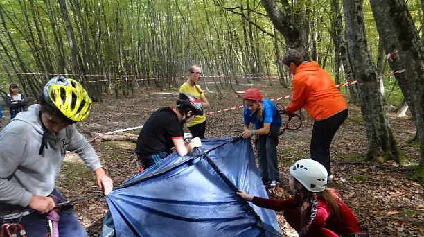 Гимназисты Центрального округа прошли по туристической тропе