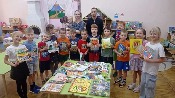 В Краснодаре состоялась благотворительная акция «Книга в подарок»