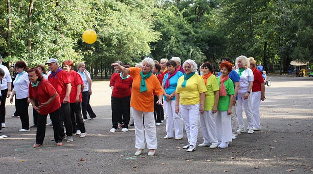 Спортивным праздником в Центральном округе отметили День пожилого человека
