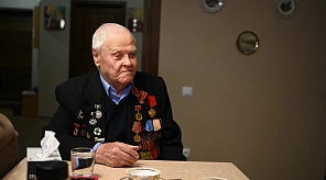 Глава города Евгений Наумов, председатель гордумы Вера Галушко и глава Прикубанского округа Евгений Беликов поздравили со 100-летием Почётного гражданина Краснодара Ивана Петровича Чучалина