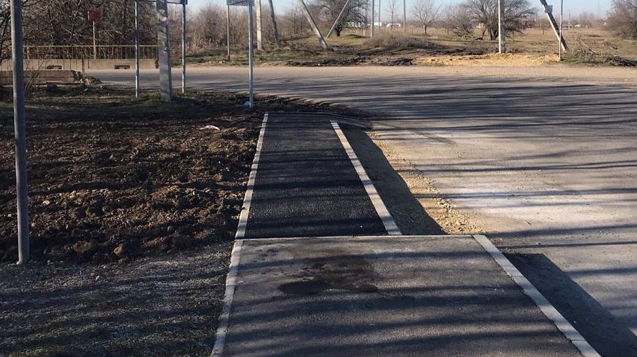 В хуторе Октябрьском Краснодара сделали остановочную площадку и оборудовали подходы к ней