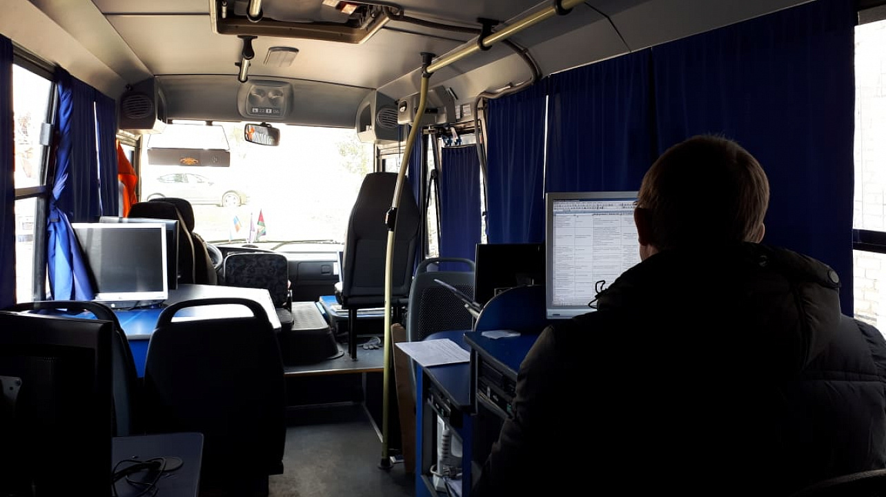 Центр занятости населения провел встречу с населением в пос. Знаменский