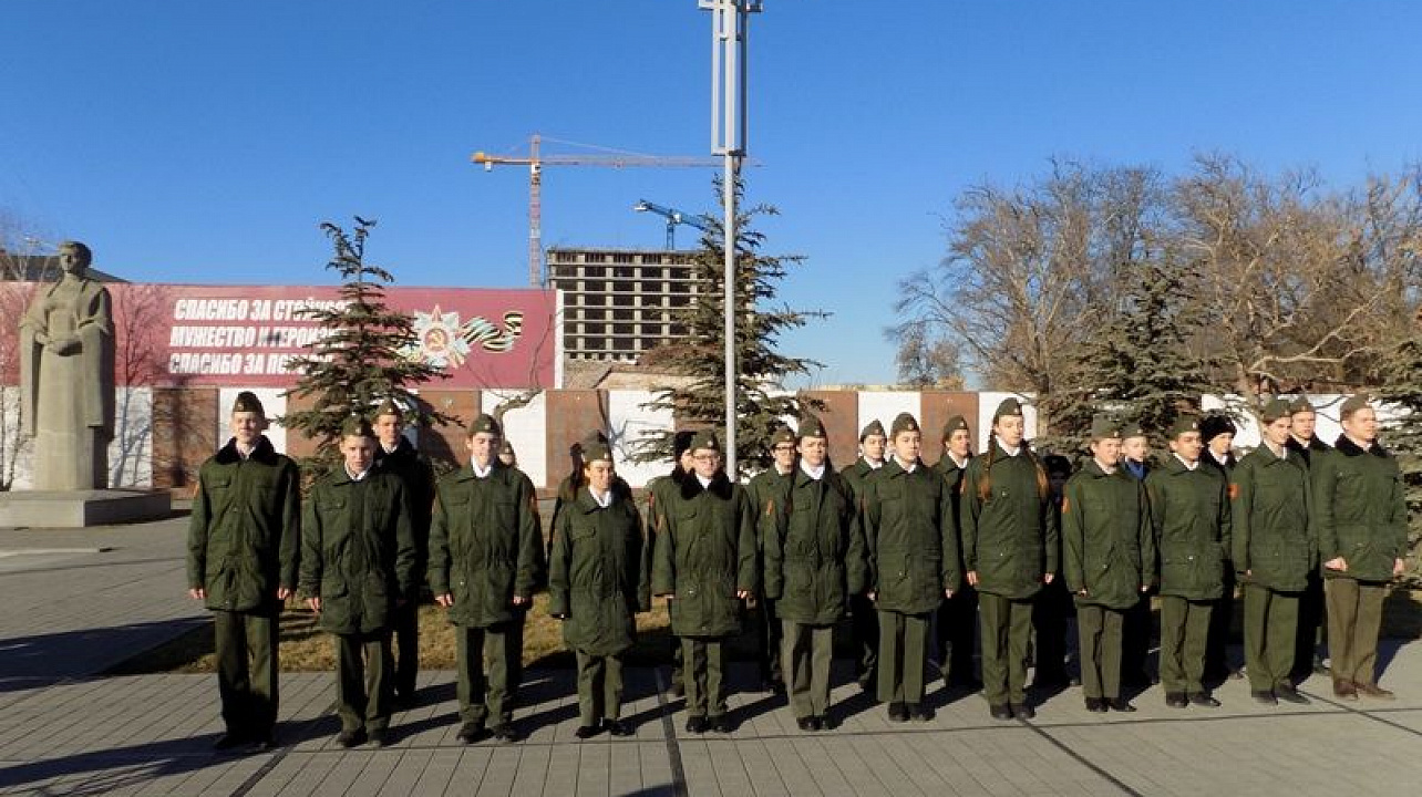 Школа № 30 Центрального округа несет Вахту памяти