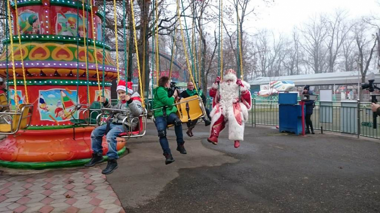 В Городском саду прошла встреча с Дедом Морозом
