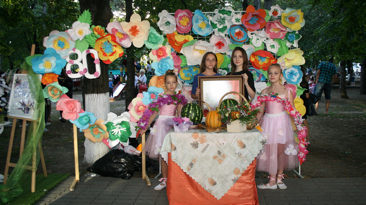 День города в Прикубанском округе встретили фестивалем цветов