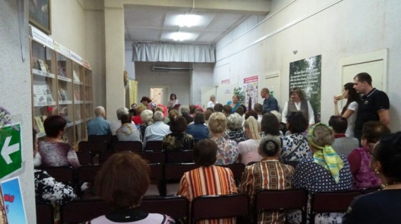 В Библиотеке им. Л. Н. Толстого прошел литературно - музыкальный вечер «Осенний джаз»