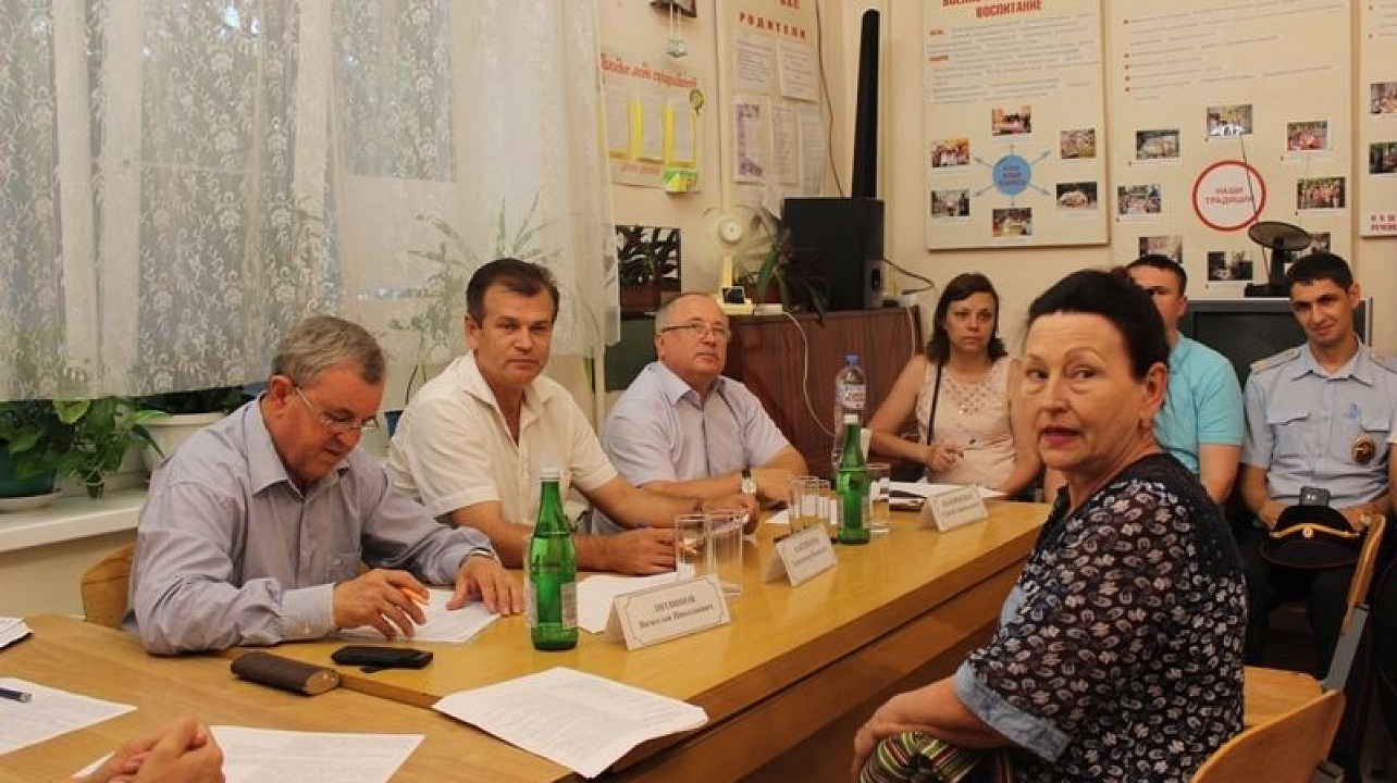 Глава Центрального округа провел прием руководителей органов ТОС