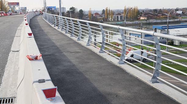 В связи с новым этапом капитального ремонта Тургеневского моста изменится схема движения пешеходов