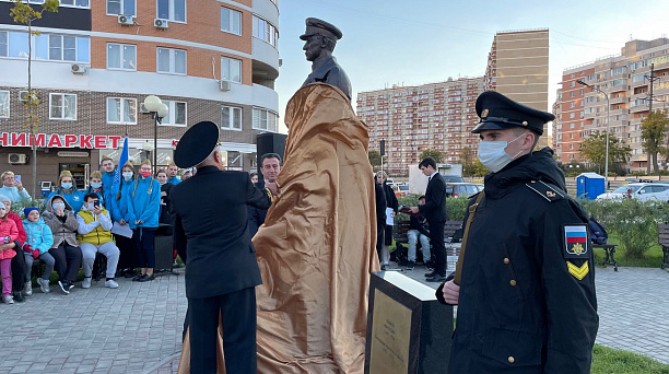 В Краснодаре открыли бюст флагману флота 2-го ранга, командующему Черноморским флотом Кожанову Ивану Кузьмичу