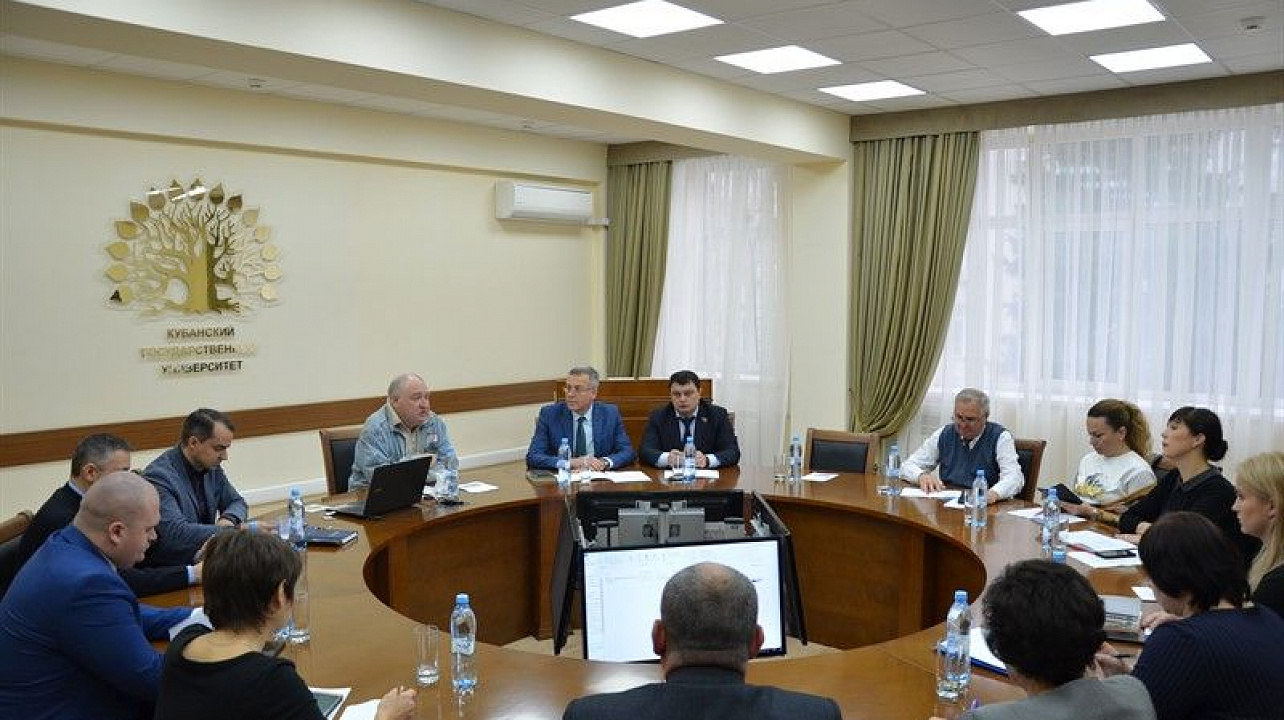 В КубГУ прошло итоговое мероприятие фестиваля «Среда комфортная, доступная для всех».jpg