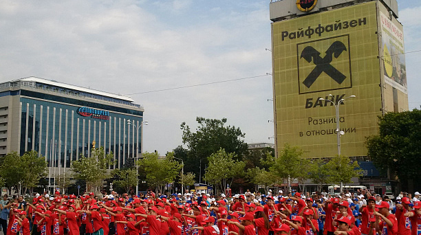 На тренировку по боксу в центре Краснодара вышли 500 школьников