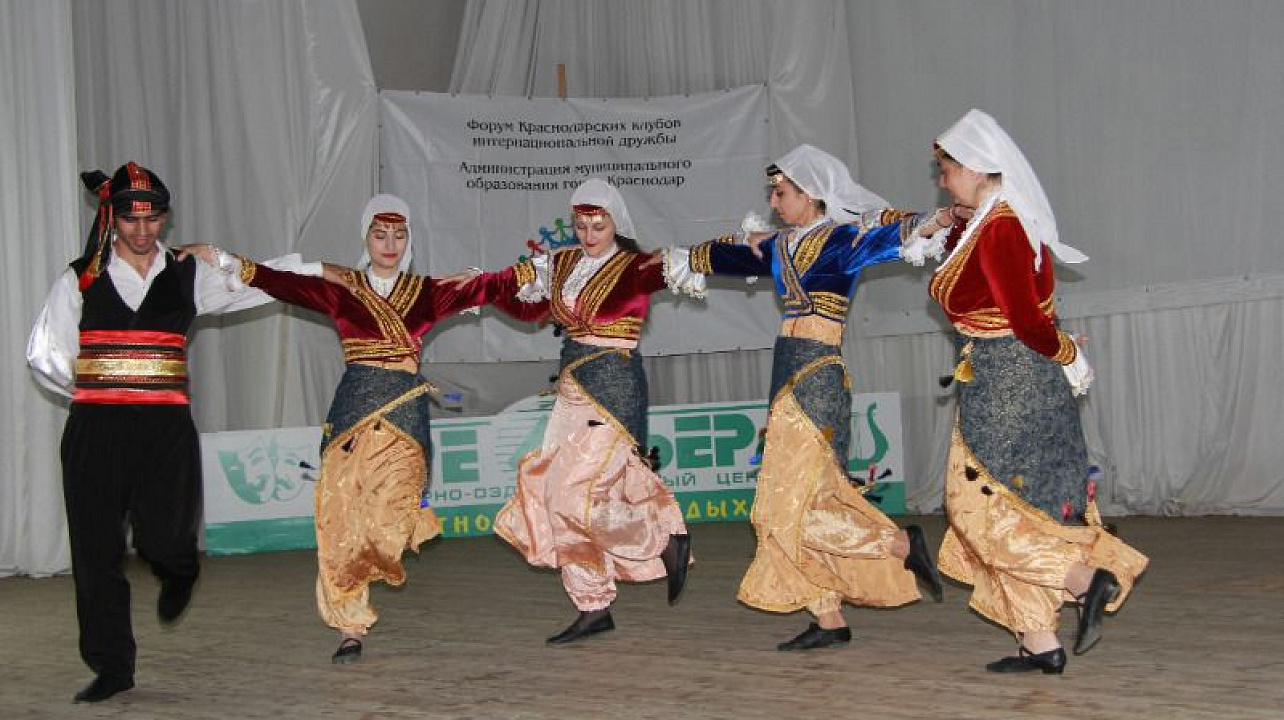 Краснодарские клубы интернациональной дружбы объединил фестиваль.jpg