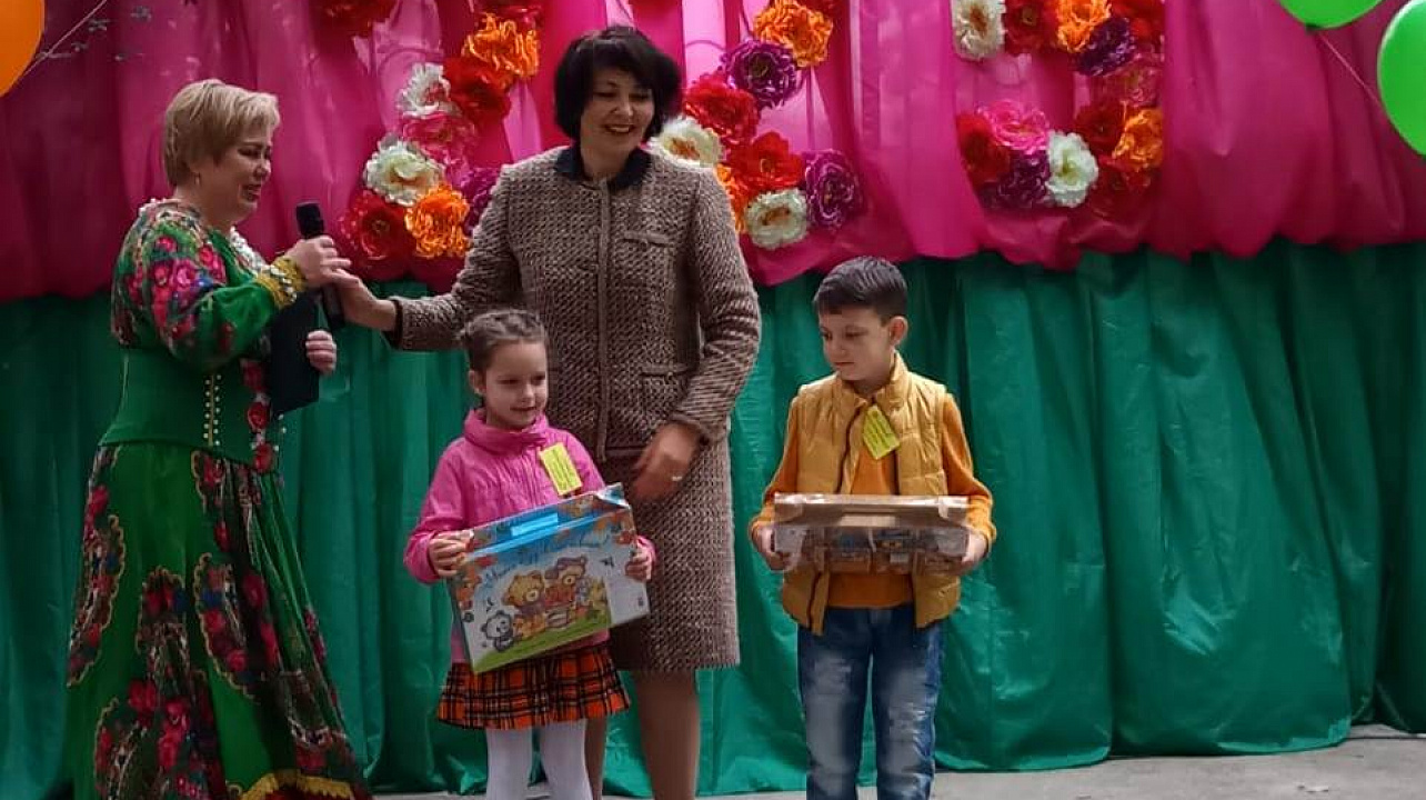 Праздник двора на Промышленной