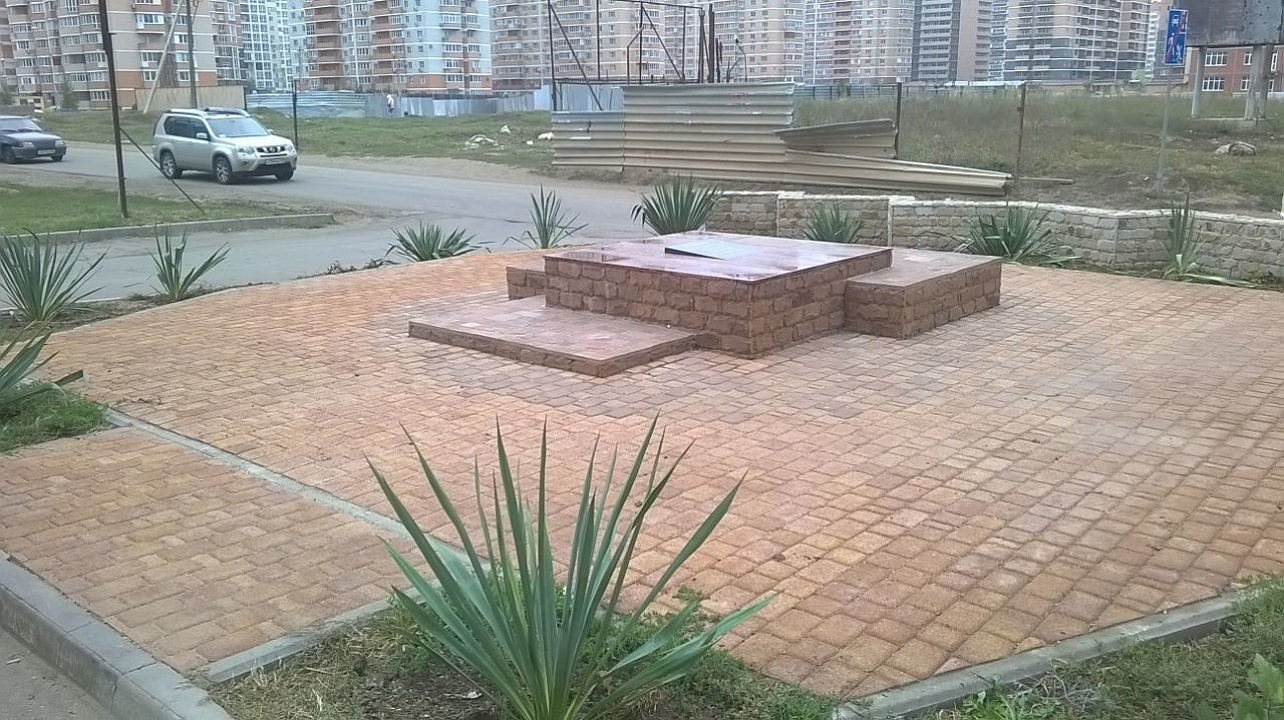 На Аллее «Памяти чернобыльцев» высадили зелёные  насаждения