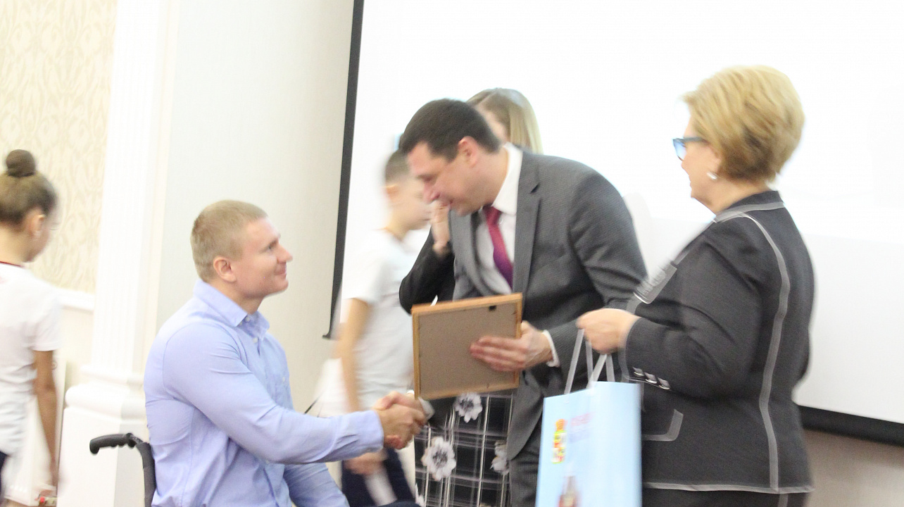 Спортивные итоги года подвели в Краснодаре. Атлетов и тренеров поблагодарил за достижения и поздравил с наступающим 2018 годом мэр Евгений Первышов. Часть 2.