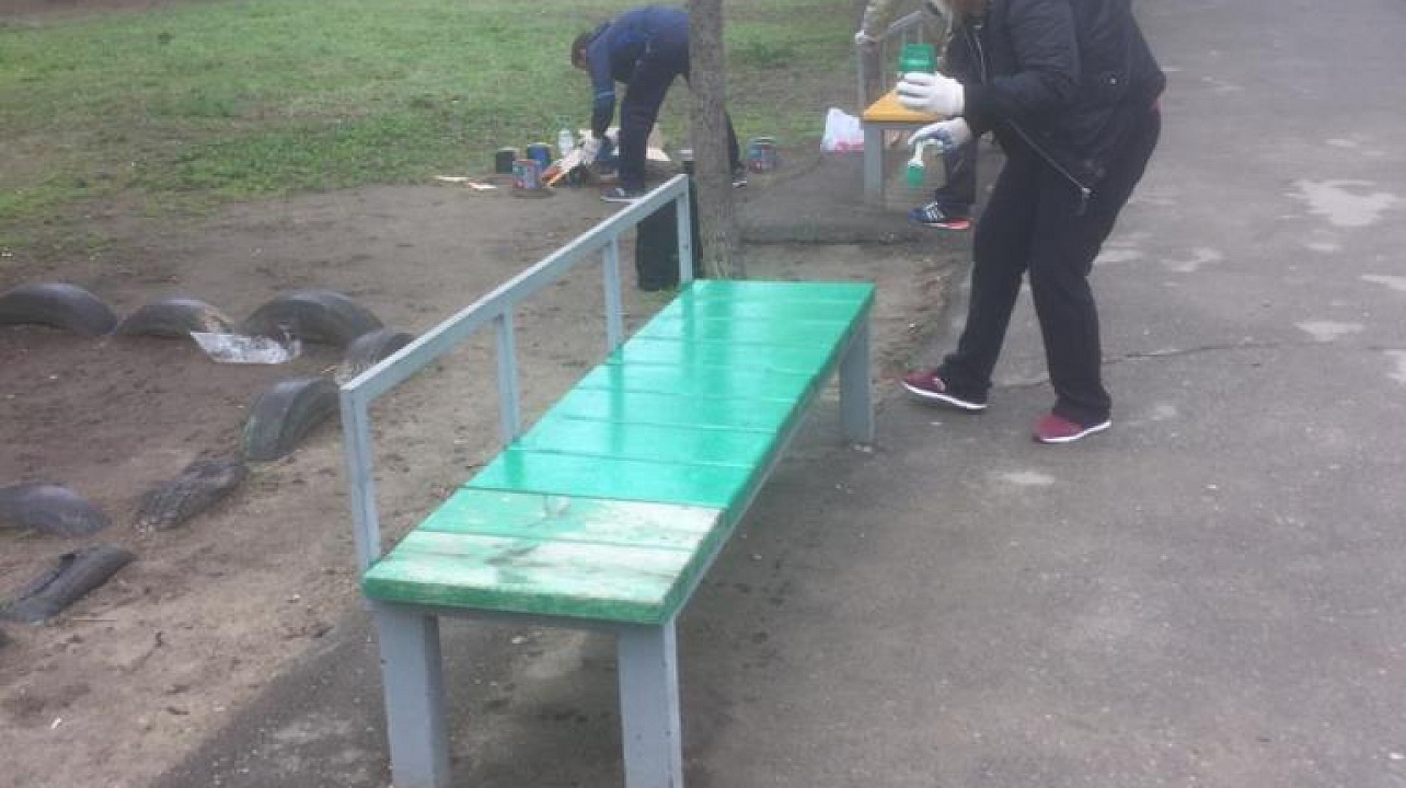 Около 30 тысяч человек вышли на общегородской субботник в Западном округе