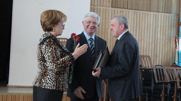 Центральный округ стал лидером  по социально-экономическим показателям четвертого квартала 2014 года