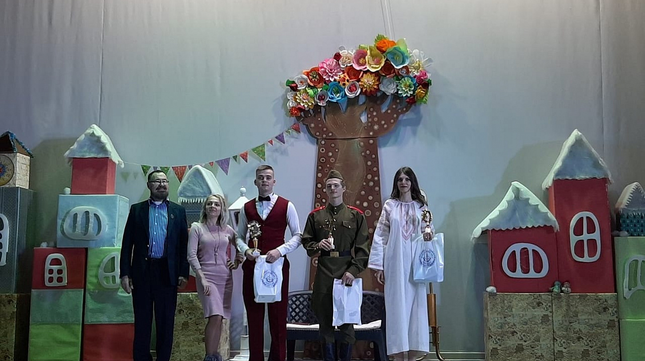 PHOTO-2019-12-24-18-27-07 (1).jpg