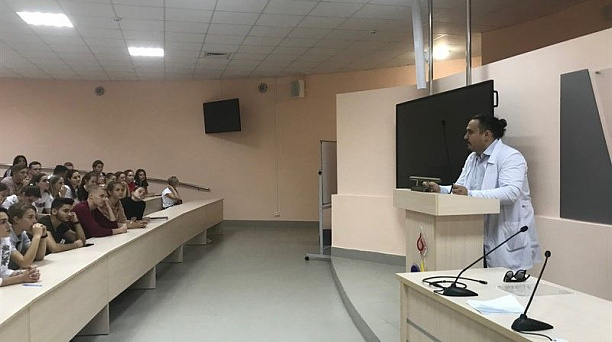 «Край милосердия» провел семинар по социальной адаптации детей с особенностями развития для студентов Университета физкультуры