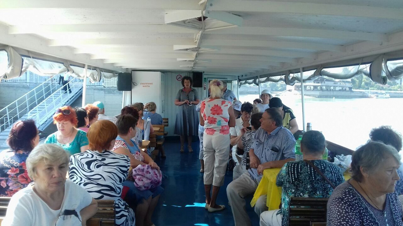 Общественники Прикубанского округа побывали на экскурсии по реке Кубань