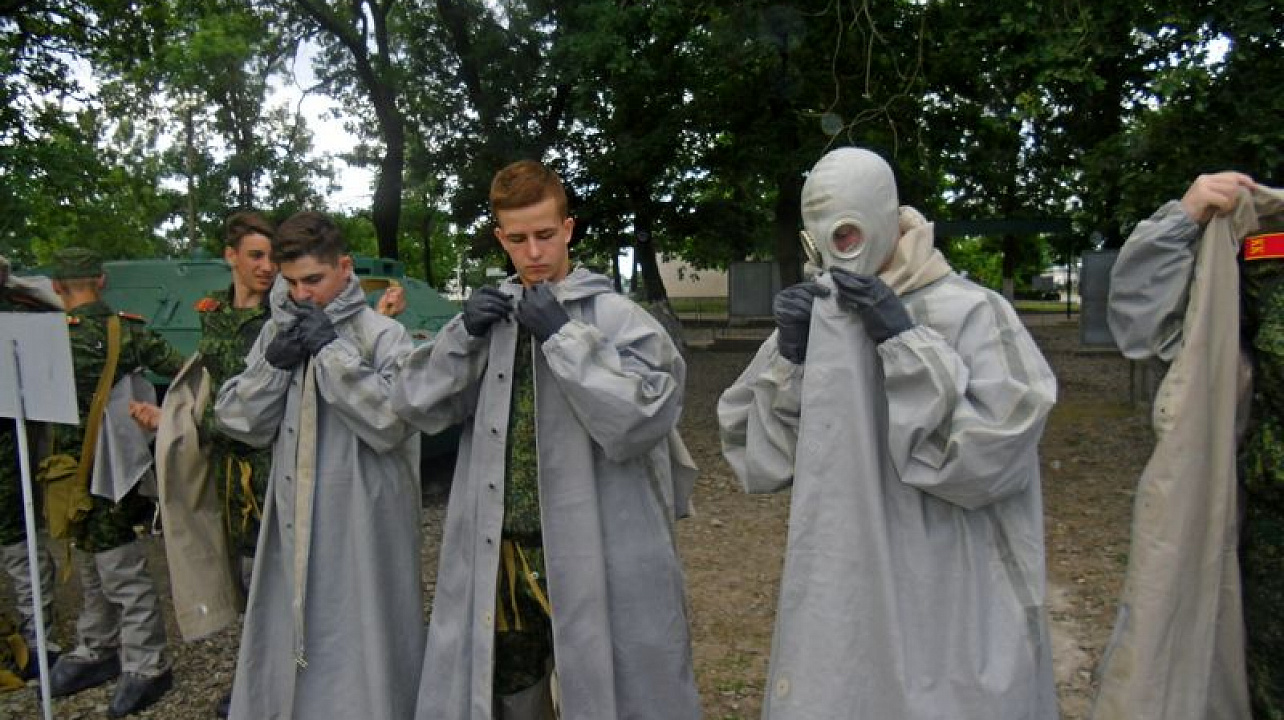 Бабычевские кадеты взяли в руки оружие