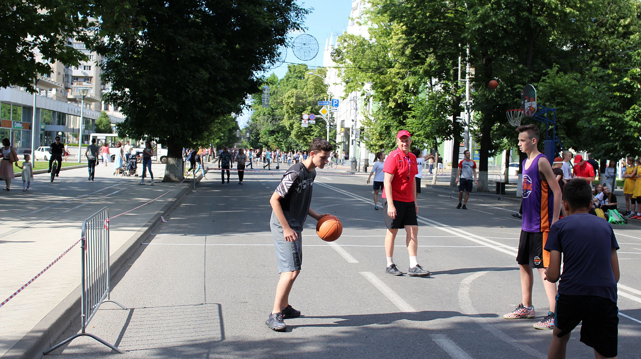 Фотоотчет с юношеской суперлиги по уличному баскетболу