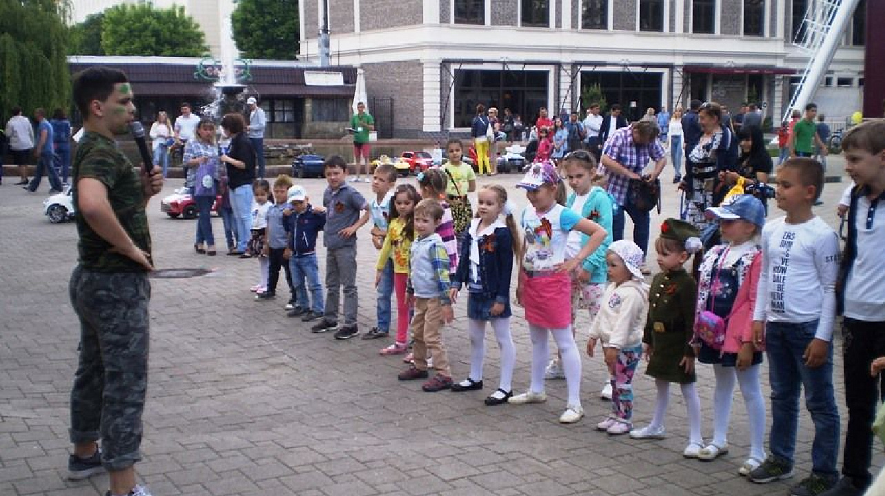 В парке культуры и отдыха Западного округа прошли праздничные мероприятия, посвящённые Дню Победы