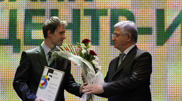 Владимир Евланов вручил награды крупнейшим предприятиям ЮФО