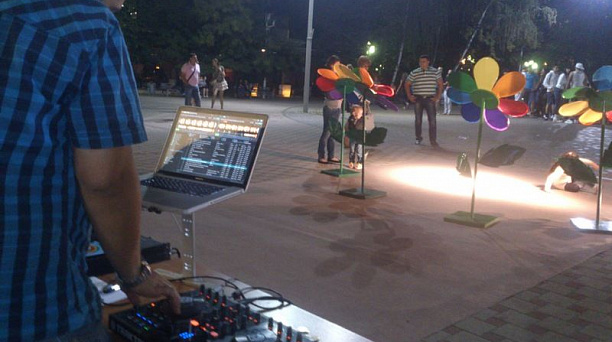 Молодежь Центрального округа провела уникальный благотворительный open-air